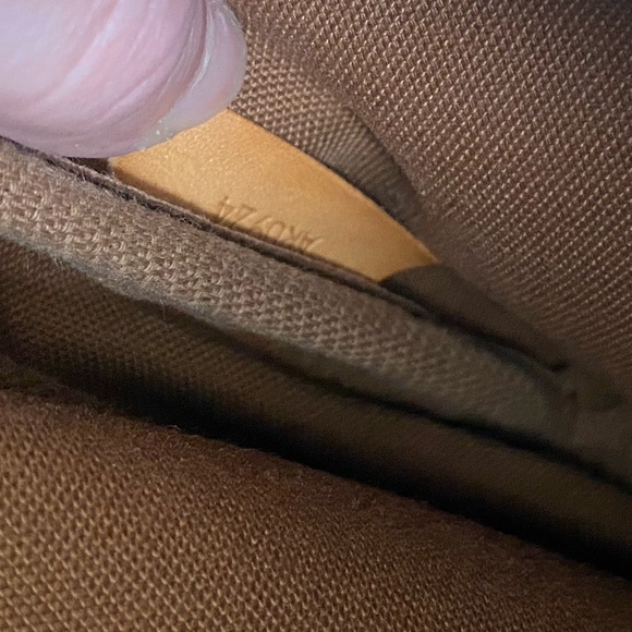 Auth Louis Vuitton Saumur 30 - Picture 4 of 12